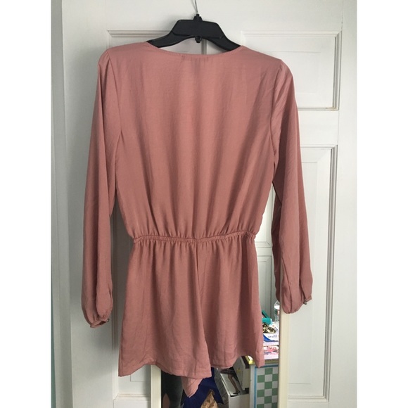 NWT ROMPER - Picture 2 of 4